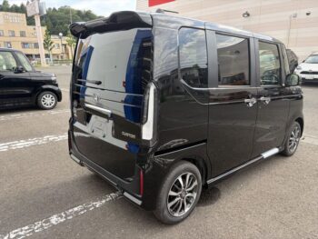 N-BOXカスタム ベースグレード 未使用車
