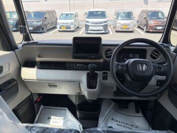 N-BOX ベースグレード 未使用車