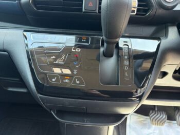 デイズ ハイウェイスターＸ 純正9インチナビ・TV・バックカメラ 4WD