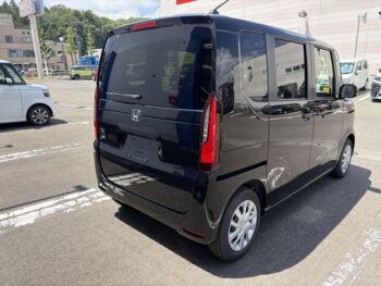 N-BOX ベースグレード 未使用車