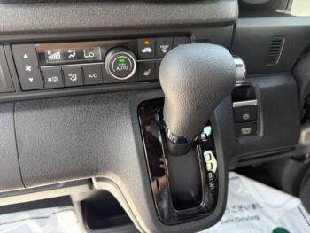 N-BOXカスタム ベースグレード 未使用車