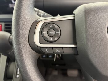 タント L　未使用車　４WD