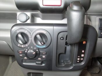 ミニキャブバン M 4WD
