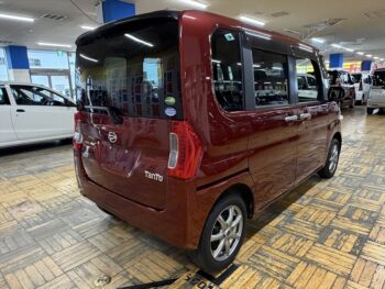 タント Ｘターボ　4WD