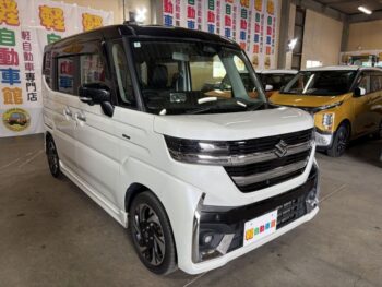 スペーシアカスタム ハイブリッドＸＳ　ＴＢ　全方位ミニター　純正９インチナビ・ＴＶ・スズキコネクト 4WD