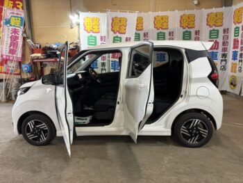 デイズ ハイウェイスターＸ　プロパイロットＥＤ　純正ナビ・ＴＶ・アラウンドビューモニター 4WD