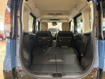 デリカミニ T プレミアム デリマルパッケージ  4WD　ターボ　届出済未使用車