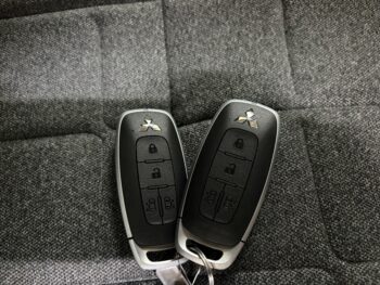 デリカミニ T プレミアム デリマルパッケージ  4WD　ターボ　届出済未使用車