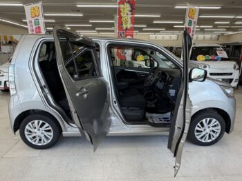 ワゴンR スティングレー X　4WD