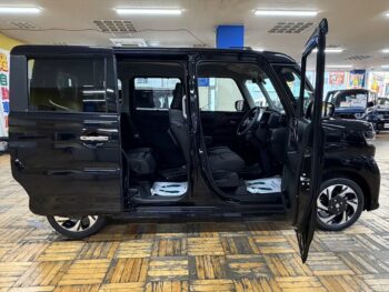 スペーシアカスタム ハイブリッドＸＳターボ　全方位モニター純正９インチナビ　ＴＶ　スズキコネクト 4WD