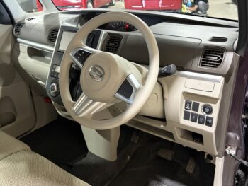 タント X　純正ナビTV　バックカメラ　4WD
