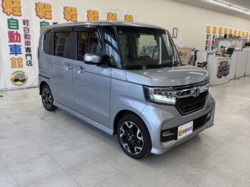 N-BOXカスタム G・EXターボ　ホンダセンシング　純正ナビ・TV　4WD