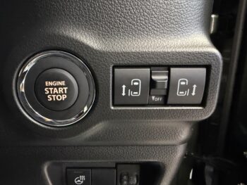スペーシアギア ハイブリッドXZ　未使用車　4WD
