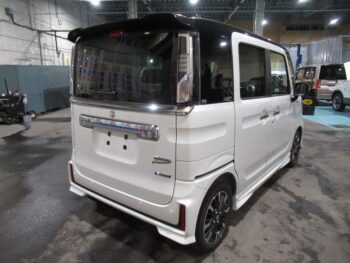 スペーシアカスタム ハイブリッドXS ターボ スズキセーフティサポート　未使用車　4WD