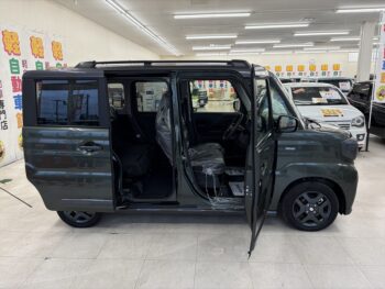 スペーシアギア ハイブリッドXZ　未使用車　4WD