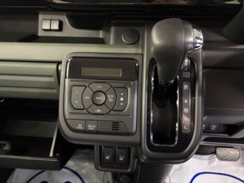 スペーシアギア ハイブリッドXZ　未使用車　4WD