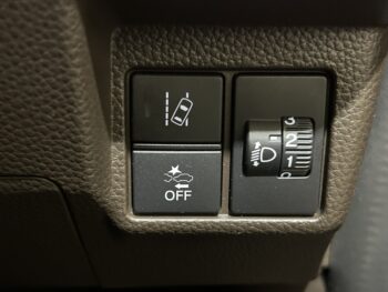 N-BOX L　純正ナビTV　バックカメラ　後期型　4WD