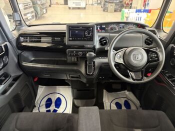 N-BOXカスタム L　後期型　4WD