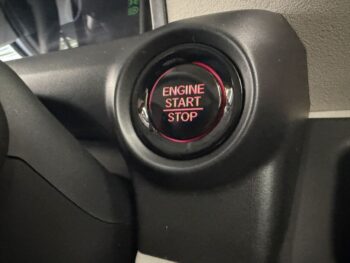 N-BOX ベースグレード 未使用車 4WD