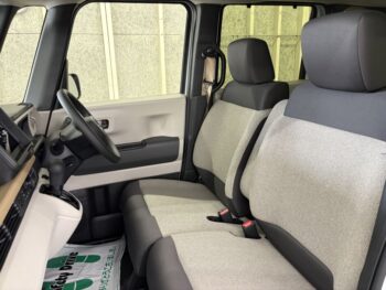N-BOX ベースグレード 未使用車 4WD