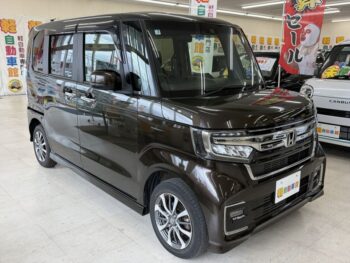 N-BOXカスタム L　後期型　4WD