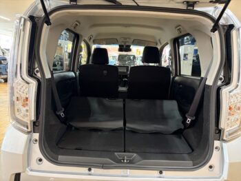 ステラカスタム Ｒ　スマートアシスト　純正ナビ　ＴＶ　パノラマモニター　後期型 4WD