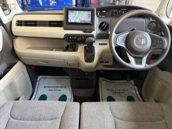 N-BOX Ｇ･Ｌ　ホンダセンシング　ナビ・ＴＶ・Ｂカメラ 4WD