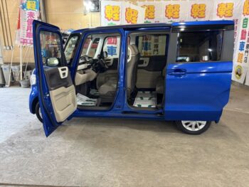 N-BOX Ｇ･Ｌ　ホンダセンシング　ナビ・ＴＶ・Ｂカメラ 4WD