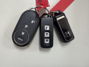 N-BOX Ｇ･Ｌ　ホンダセンシング　ナビ・ＴＶ・Ｂカメラ 4WD