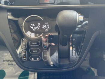 デイズルークス ハイウェイスターターボ　純正ナビ　ＴＶ　アラウンドビューモニター 4WD