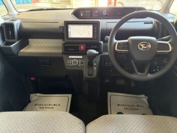 タント Ｘ 純正ナビ・Bカメラ　4WD