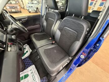 N-ONE プレミアム　ナビ・ＴＶ・バックカメラ 4WD