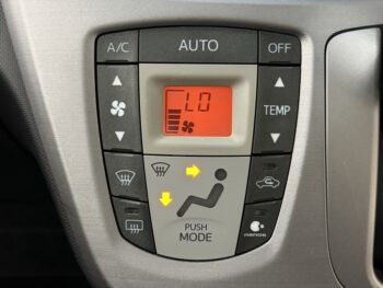 ステラカスタム Rリミテッド　ナビ・TV　4WD