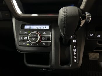 ムーヴ RS ターボ 未使用車　４WD