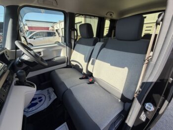 N-BOX ベースグレード ホンダコネクトナビ・TV・バックカメラ 4WD