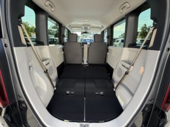 N-BOX ベースグレード ホンダコネクトナビ・TV・バックカメラ 4WD