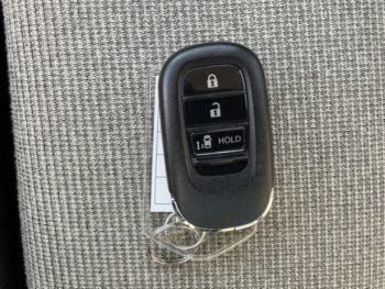 N-BOX ベースグレード ホンダコネクトナビ・TV・バックカメラ 4WD