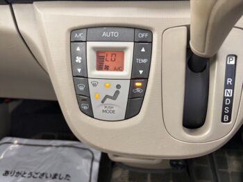 ステラ L　４WD