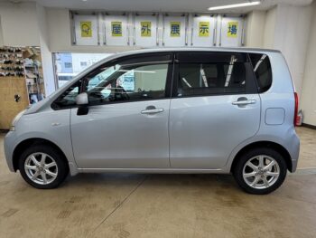 ステラ L　４WD