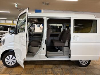 エブリイバン ジョインターボ　純正ディスプレイオーディオ　バックカメラ 4WD