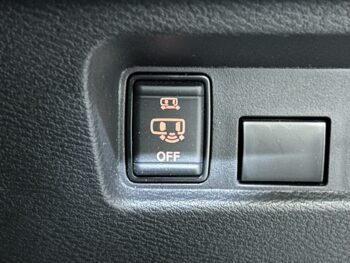 eKクロススペース T　ターボ　純正ナビTV　バックカメラ　4WD
