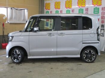 N-BOXカスタム Ｇ・Ｌターボホンダセンシング 4WD