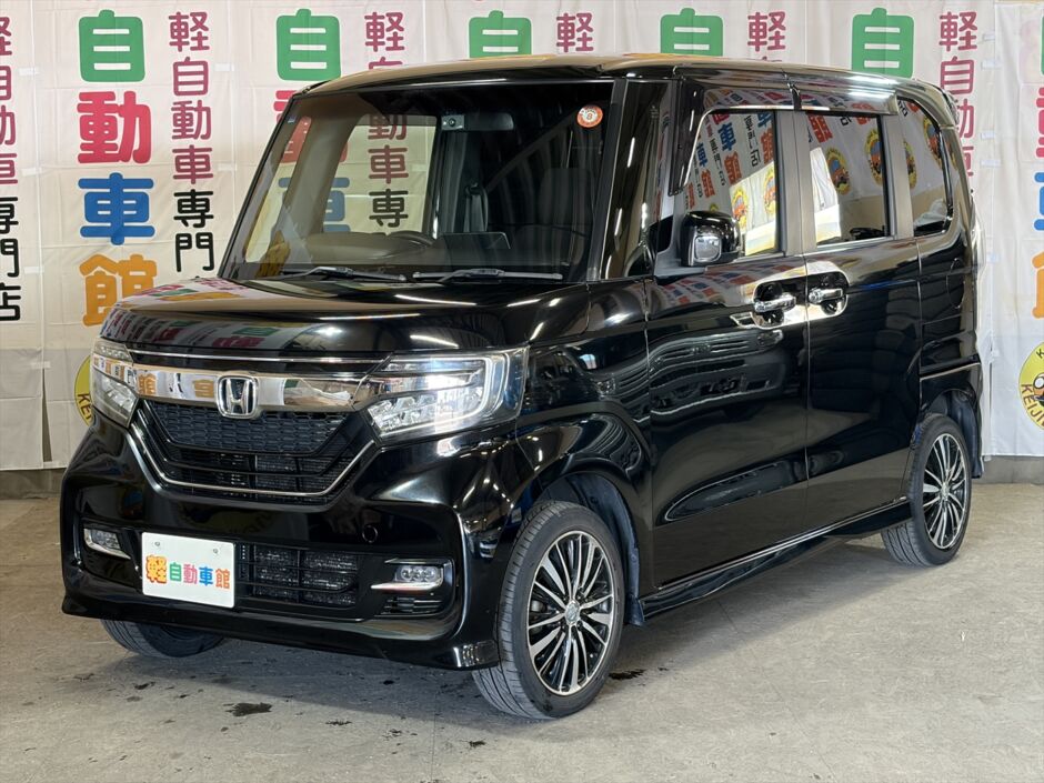 N-BOXカスタム Ｇ・Ｌ　ナビ・ＴＶ・Ｂカメラ 4WD
