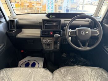 タント X　ナビ装着用アップグレードパック　未使用車　4WD