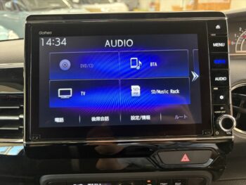 N-BOXカスタム Lターボ　純正ナビ・TV・バックカメラ　後期型　４WD