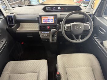 タント X　ウェルカムシートリフト　４WD