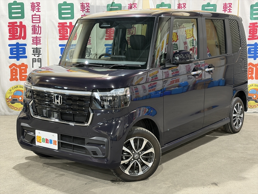 N-BOXカスタム ベースグレード 未使用車 4WD