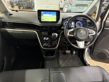 ムーヴカスタム ＲＳ　ハイパーリミテッドＳＡⅢ　ターボ　純正８インチナビ　ＴＶ　パノラマモニター 4WD