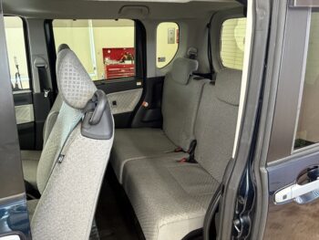 タント X　ウェルカムシートリフト　４WD