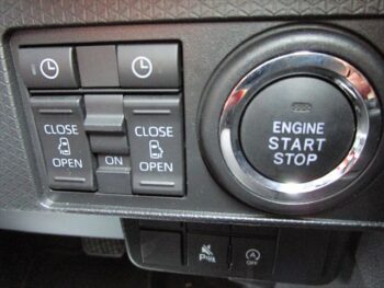 タントカスタム Ｘ　純正ナビ・ＴＶ　Ｂカメラ 4WD